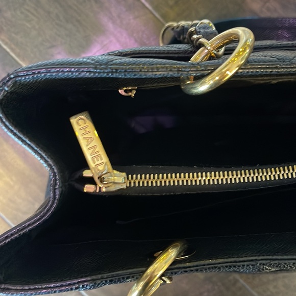 CHANEL GST CAVIAR TOTE - Picture 9 of 13